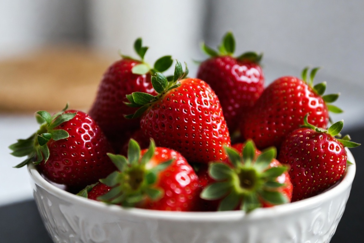Ne u frižideru niti u činiji za voće: najbolje mesto za čuvanje jagoda kako ne bi istrulile – image 2