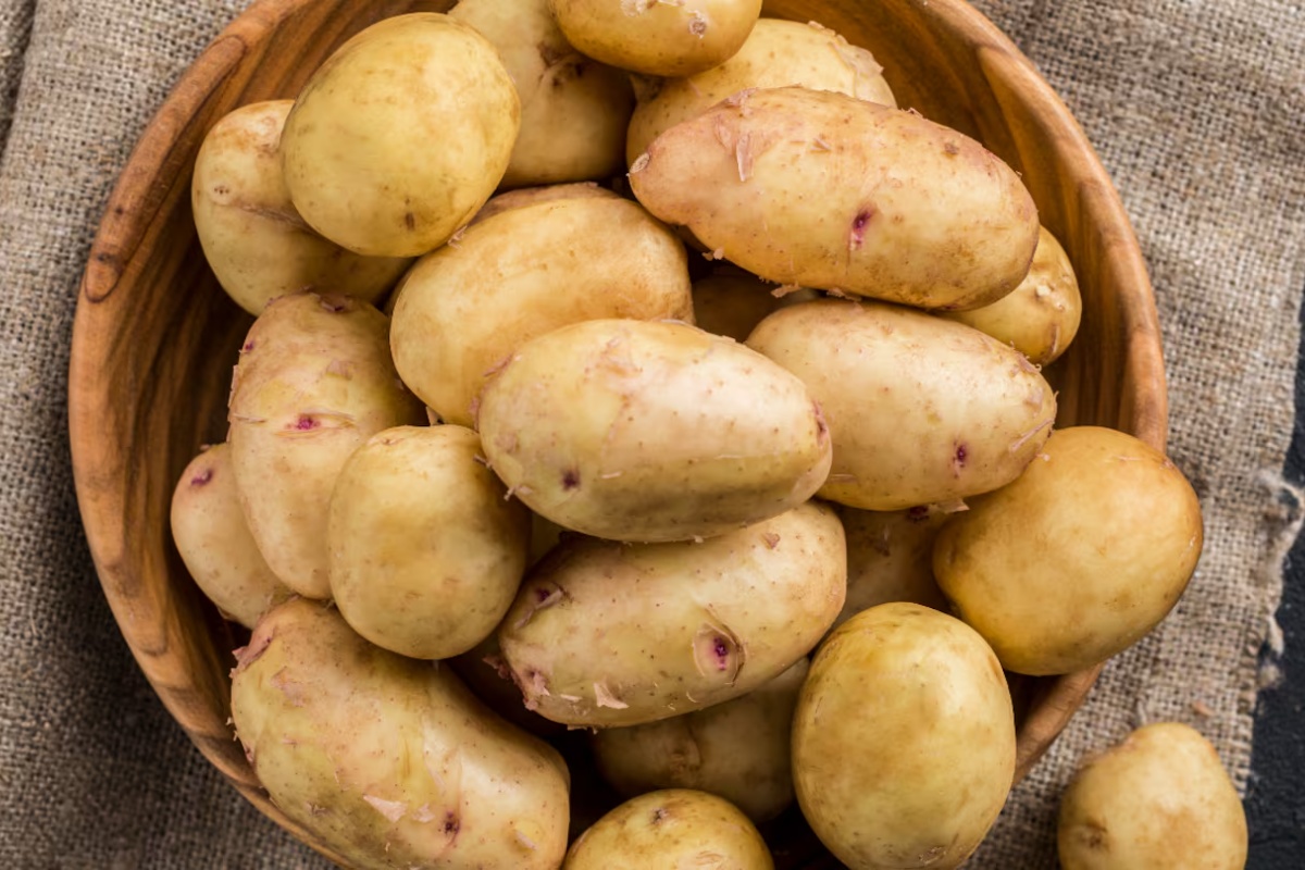 Zalivanje biljaka vodom od krompira: čemu služi i na šta treba obratiti pažnju prilikom kuvanja – image 2