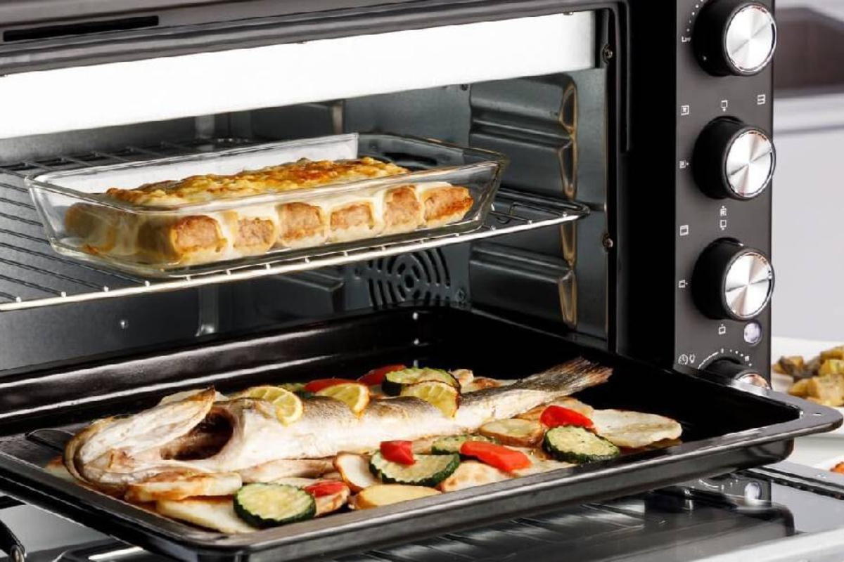 Mislio sam da je kompaktna rerna samo 'veličanstvena mikrotalasna' koja ne služi za pečenje pileta. Stvarnost je upravo suprotna – image 3