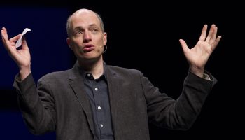 Filosofi: ”Ainoa tapa olla onnellinen on ymmärtää, kuinka paljon onnellisuus riippuu siitä, miten suhtaudut asioihin.”