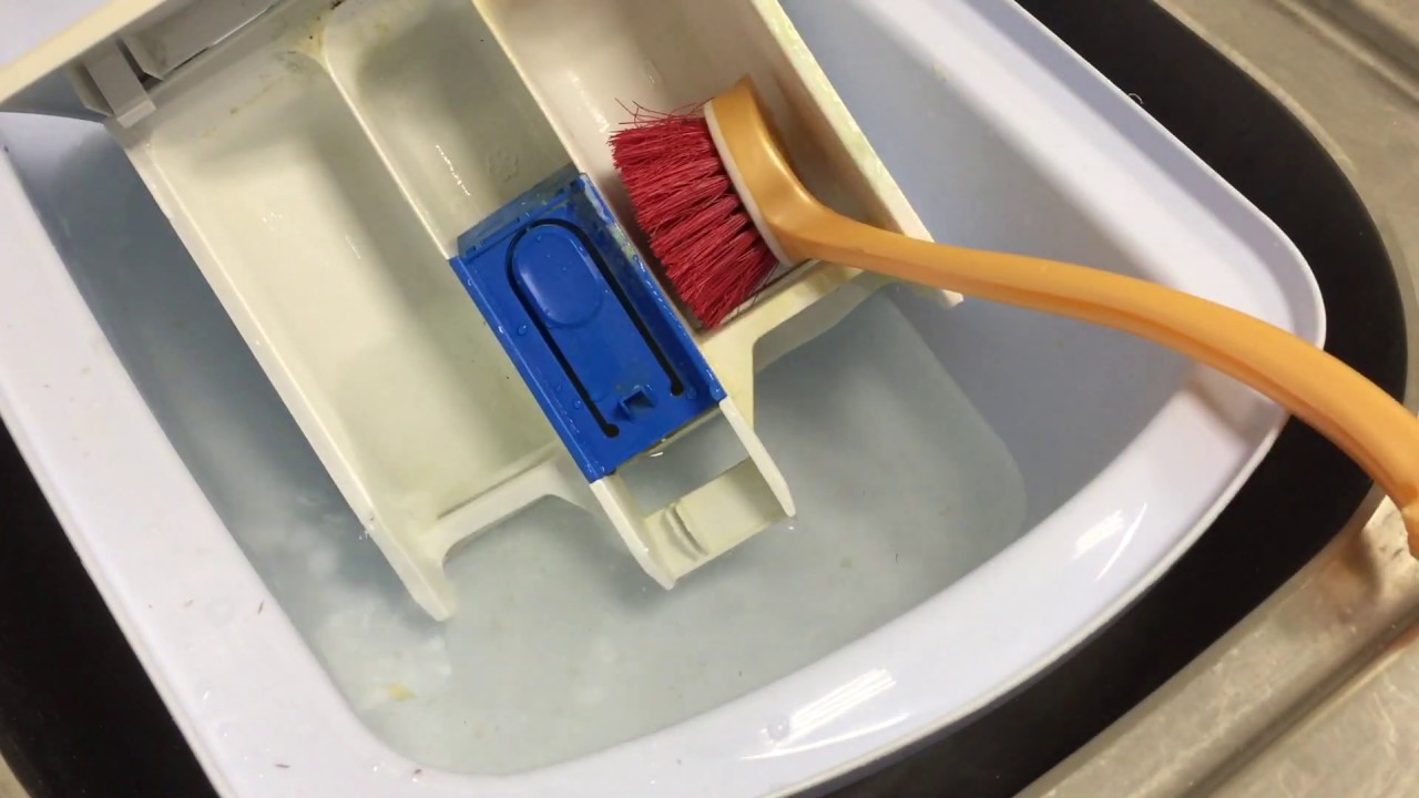 Kako očistiti unutrašnjost vaše perilice i ukloniti dlačice, prljavštinu i ostatke deterdženta.