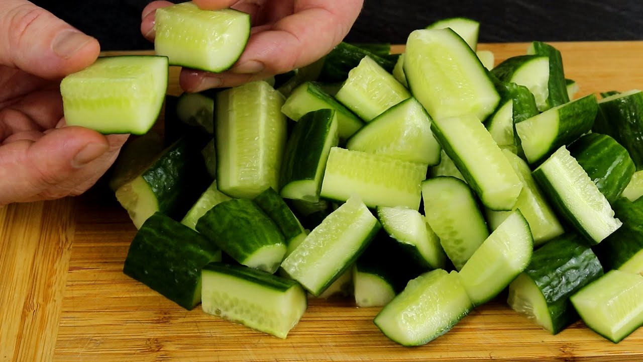 Fierberea felii de castravete cu frunze de dafin: care sunt avantajele și cum se utilizează, în opinia experților.