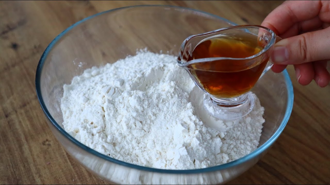 Amestecarea făinii și oțetului: de ce este recomandată și cum se utilizează acasă.