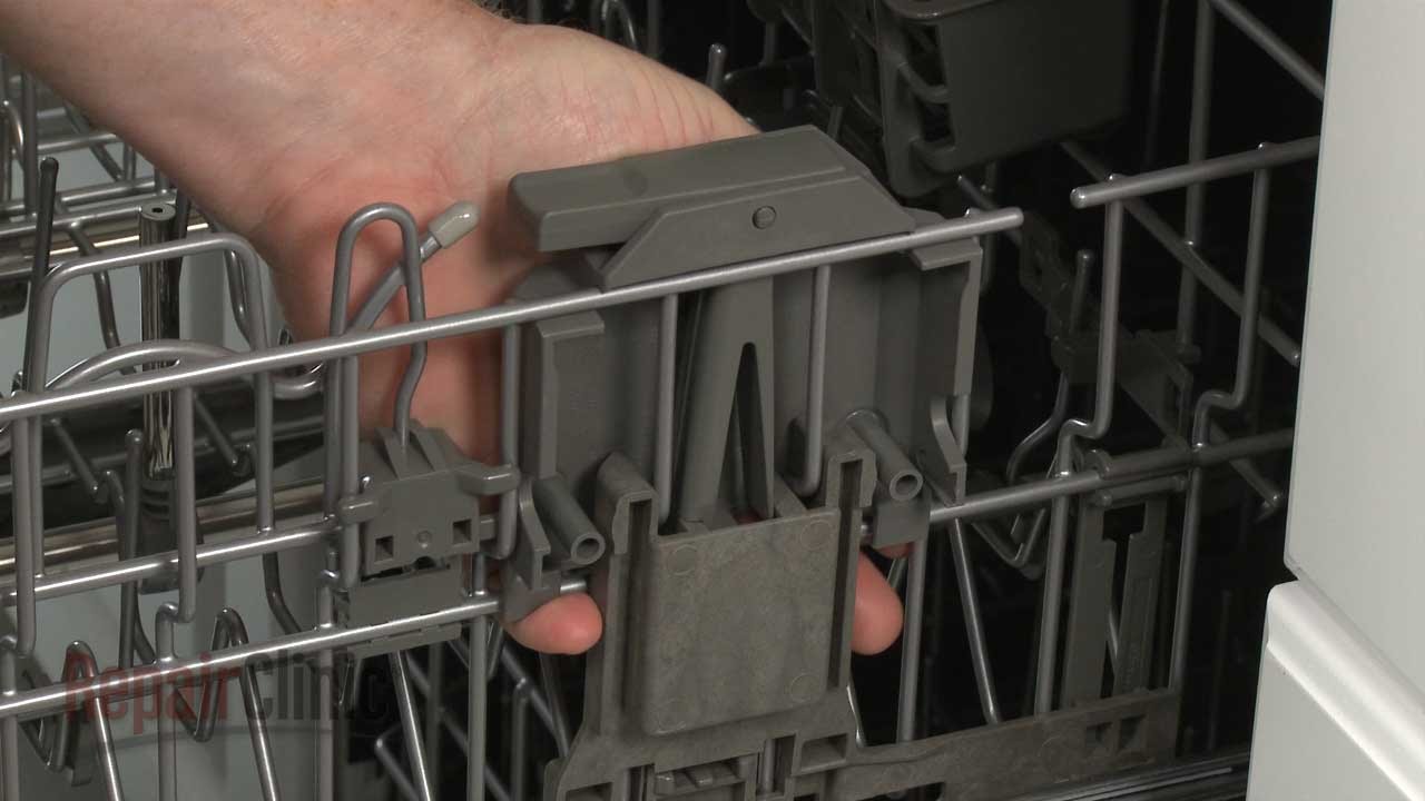 Malo ljudi zna: čemu služi ovaj mali preklop na gornjoj polici perilice posuđa?