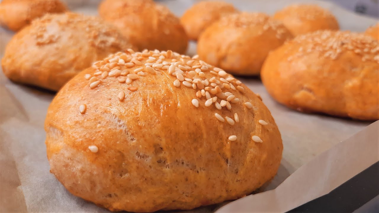 Nema potrebe za pećnicom: kako napraviti najpahuljastije kruhove od cjelovitog zrna pšenice - vrlo jednostavno i jeftino.