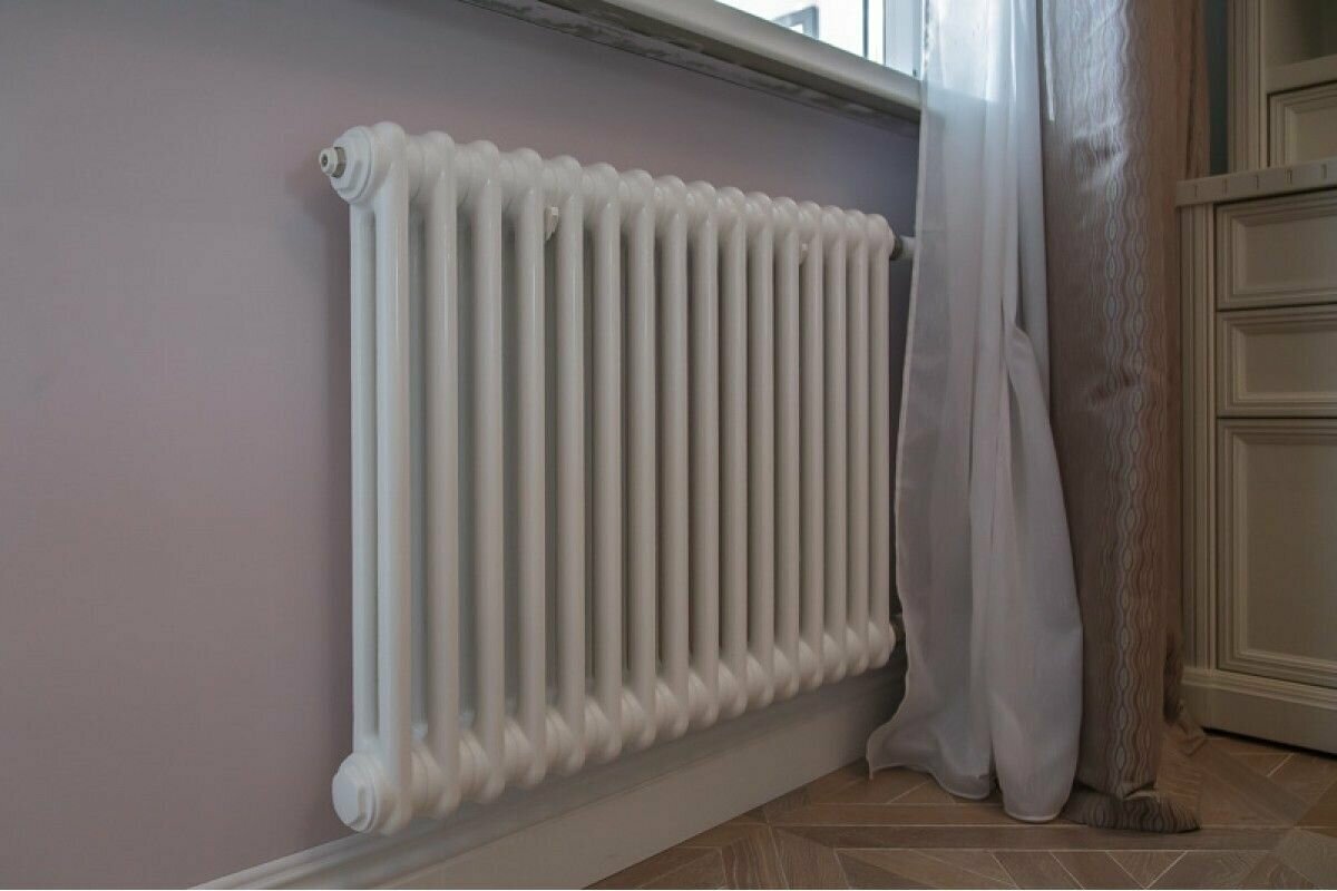 Nasuprot tome, potpuno zatvoreni radijatori u neiskorištenim prostorijama mogu povećati potrošnju energije.