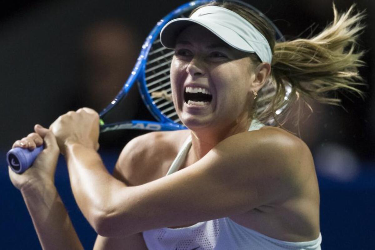 Marija Šarapova tokom teniskog meča