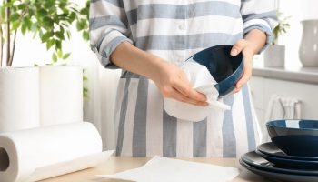 Nájdete ich takmer v každej kuchyni. Väčšina z nás ani nevie, čo vlastne obsahujú.