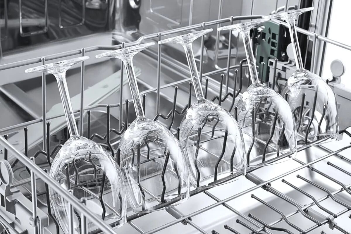 Ovaj trik omogućuje da staklo nakon pranja zasja poput dijamanta.