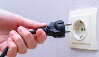 Nije TV, niti klima uređaj: uređaj koji morate isključiti prije nego što stigne električna oluja