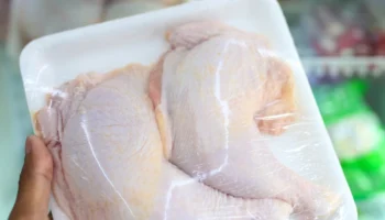 Odmah vratite na policu: Znak da je piletina samo za bacanje