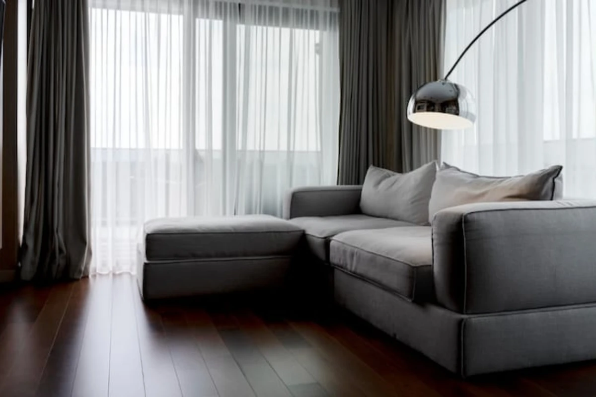 Pranje zavesa sirćetom i krupnom solju: čemu služi i zašto se preporučuje – image 1