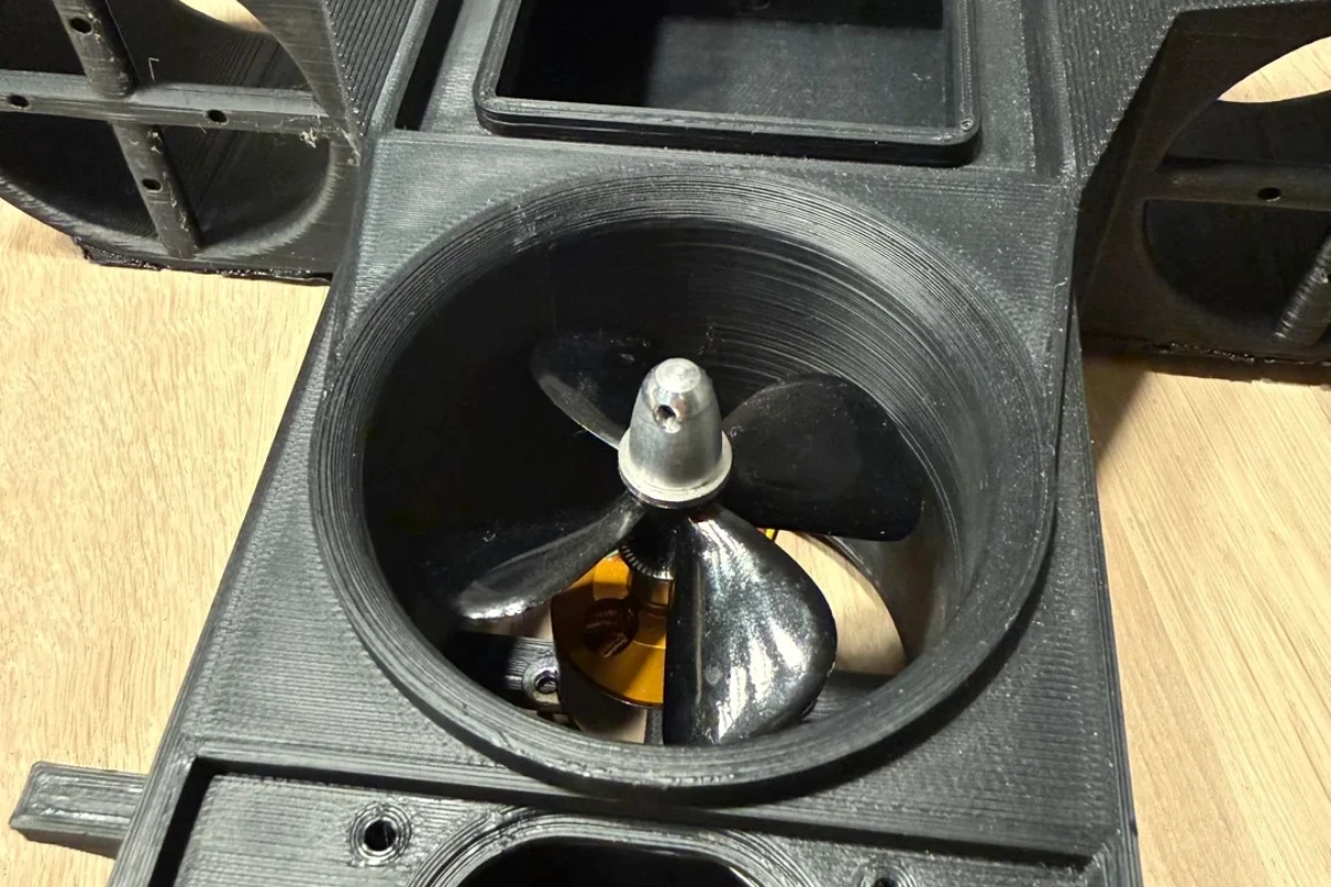 Moja supruga je ispustila naočare za sunce u duboko jezero, pa sam napravio mali podvodni ROV sa hvataljkom kako bih pokušao da ih izvadim – image 1