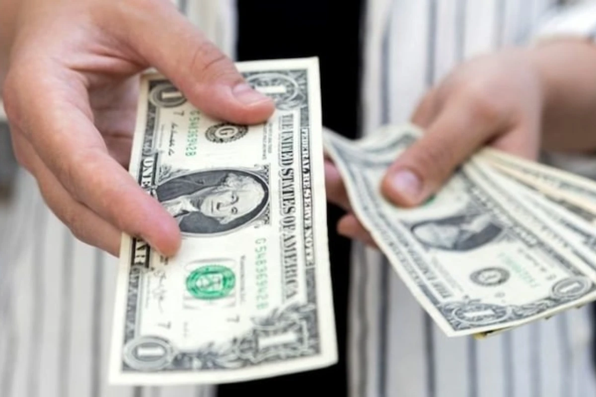 Stavljanje novčanice pod jastuk pre spavanja: Zašto to preporučuje Feng Shui – image 2