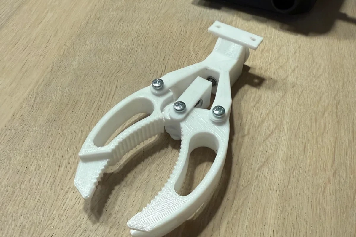 Moja supruga je ispustila naočare za sunce u duboko jezero, pa sam napravio mali podvodni ROV sa hvataljkom kako bih pokušao da ih izvadim – image 5