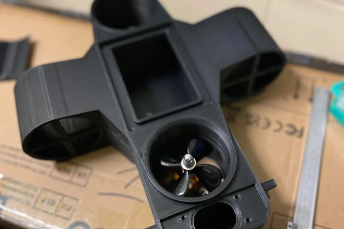 Moja supruga je ispustila naočare za sunce u duboko jezero, pa sam napravio mali podvodni ROV sa hvataljkom kako bih pokušao da ih izvadim – image 7